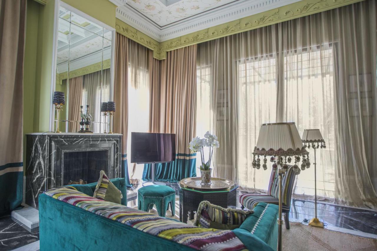 Suite,780256410:JPEG